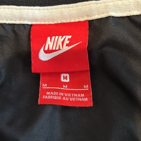 Nike swoosh windbreaker used - Picture 3 of 3